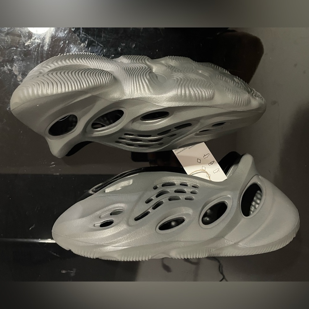 Adidas Yeezy Yzy Foam Runner Rnr Carbon Grey IG5349 Size 5